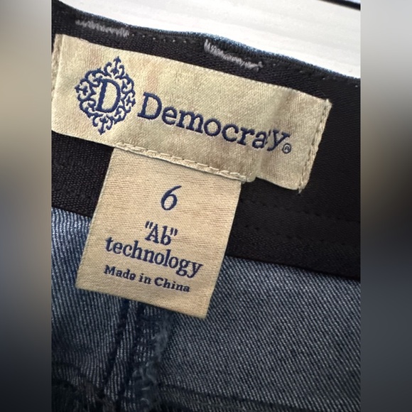 Democracy "Ab"solution High Rise Slim Straight Jeans - Size 6 - NWT - Picture 9 of 10